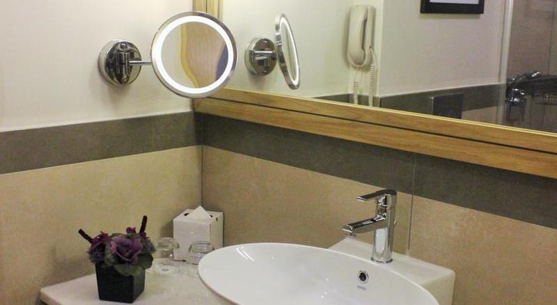 Mac Hotel Vazo Kule Стамбул Экстерьер фото